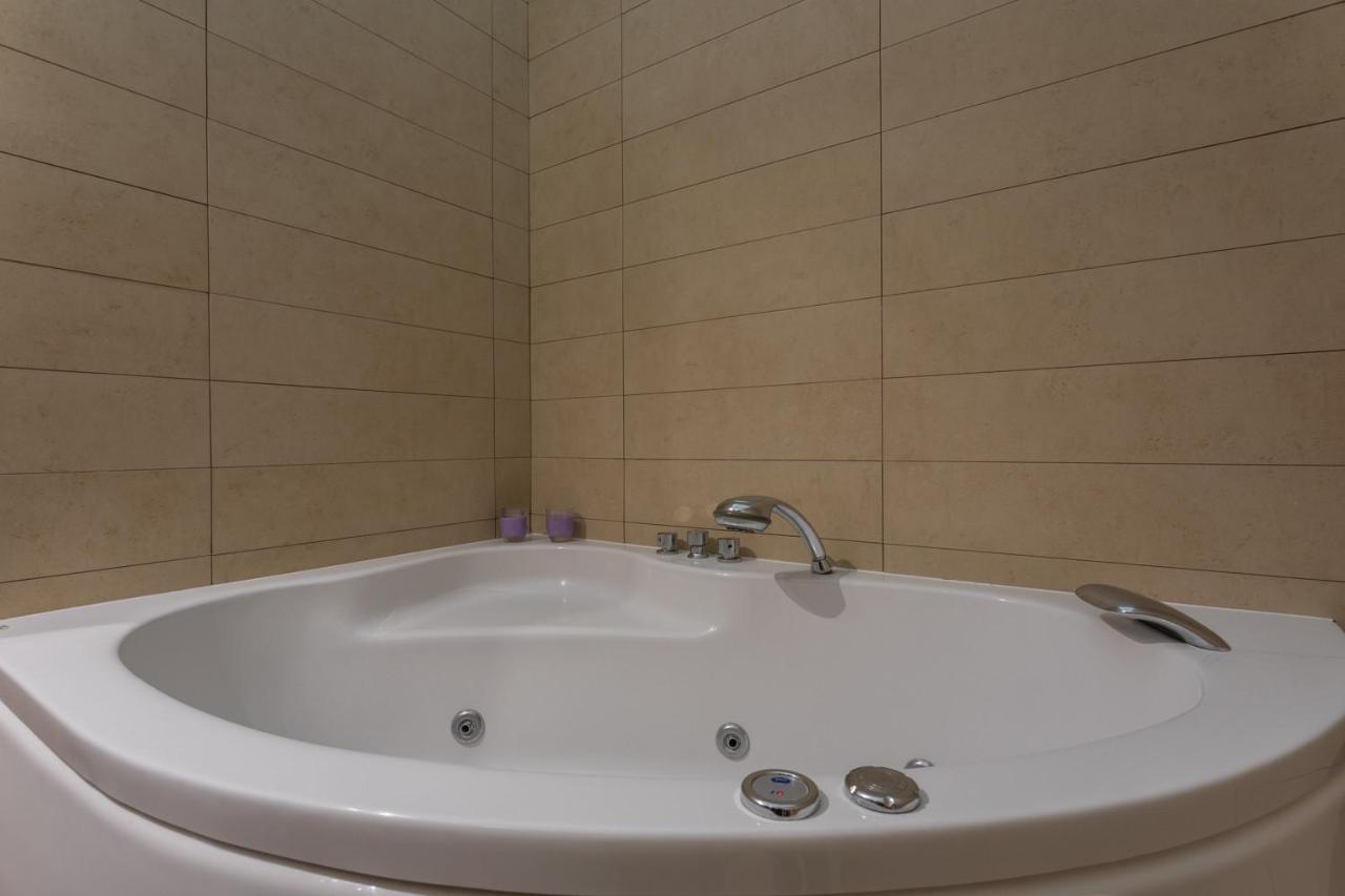 Massena Modern Apartment By Wonderful Italy تورينو المظهر الخارجي الصورة