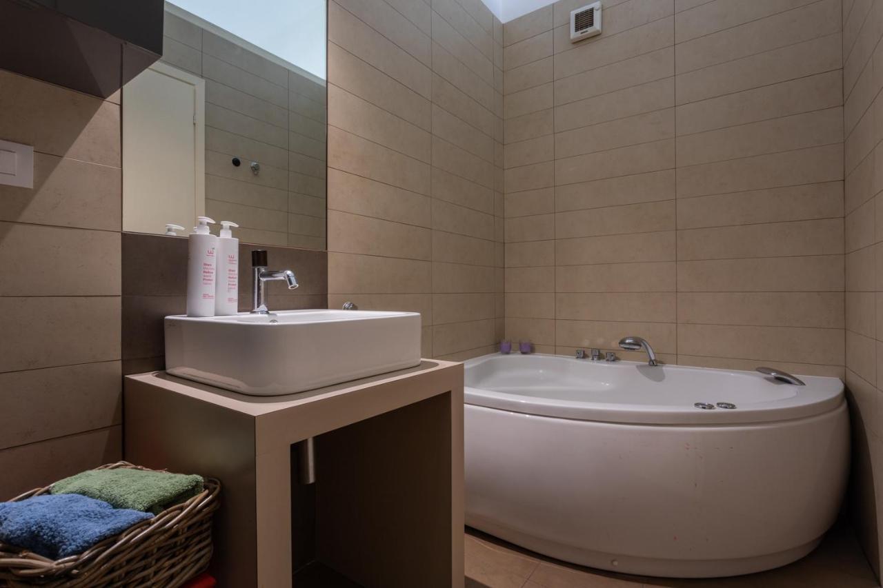 Massena Modern Apartment By Wonderful Italy تورينو المظهر الخارجي الصورة